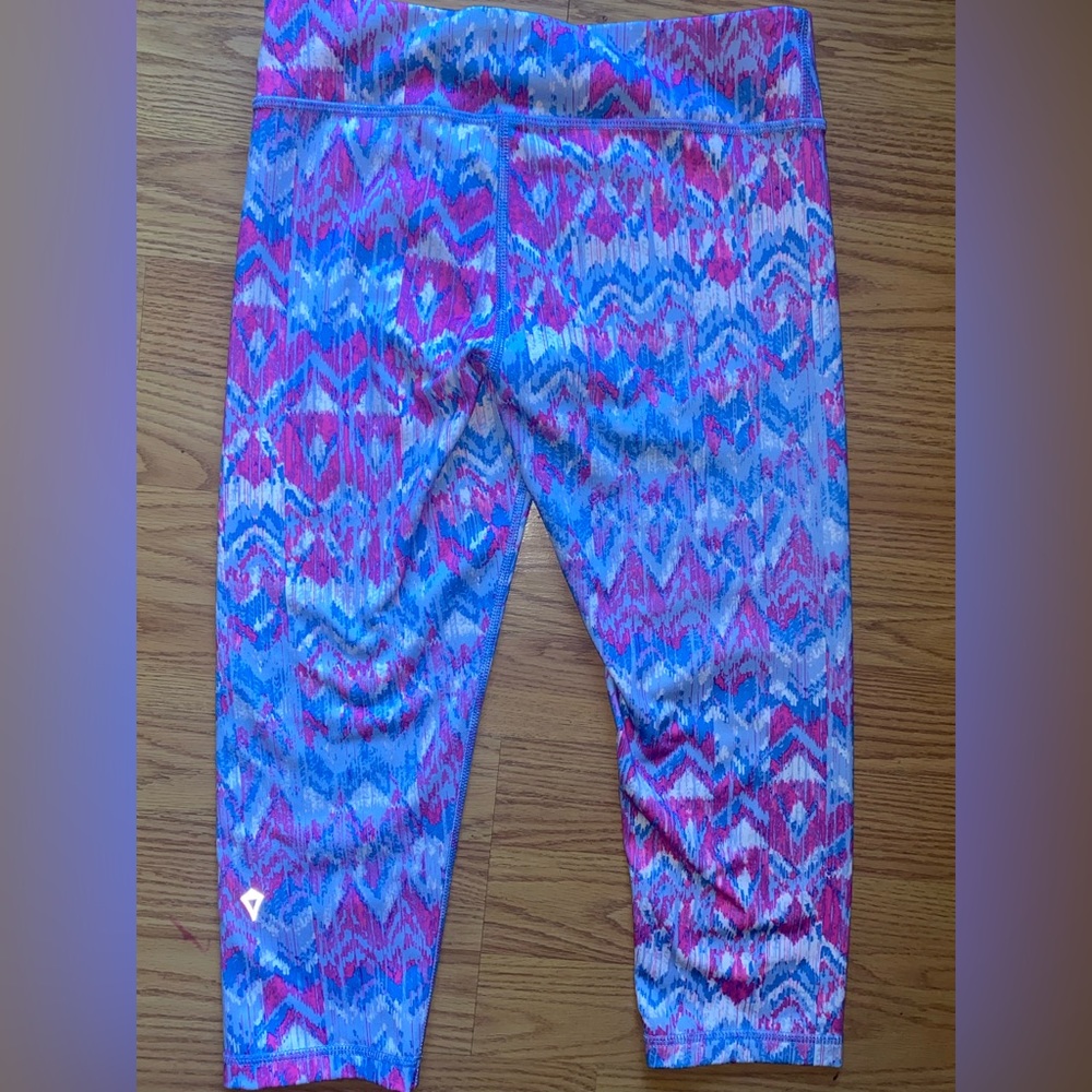 Lululemon GIRLS size 12 tights // lulu tights